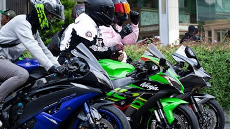 Why Choose LiFePO₄ Lithium Batteries Over Traditional Lead-Acid for Powersports?